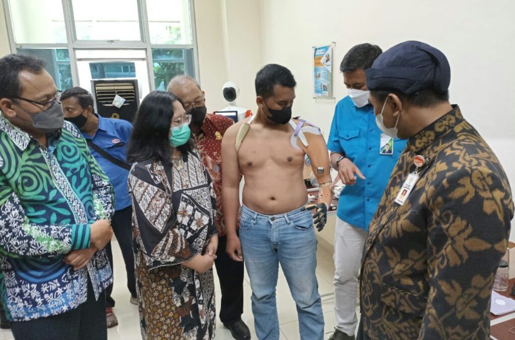 Tangan Bionik Karya Teknik Mesin Undip Digunakan Oleh BPJS KETENAGAKERJAAN